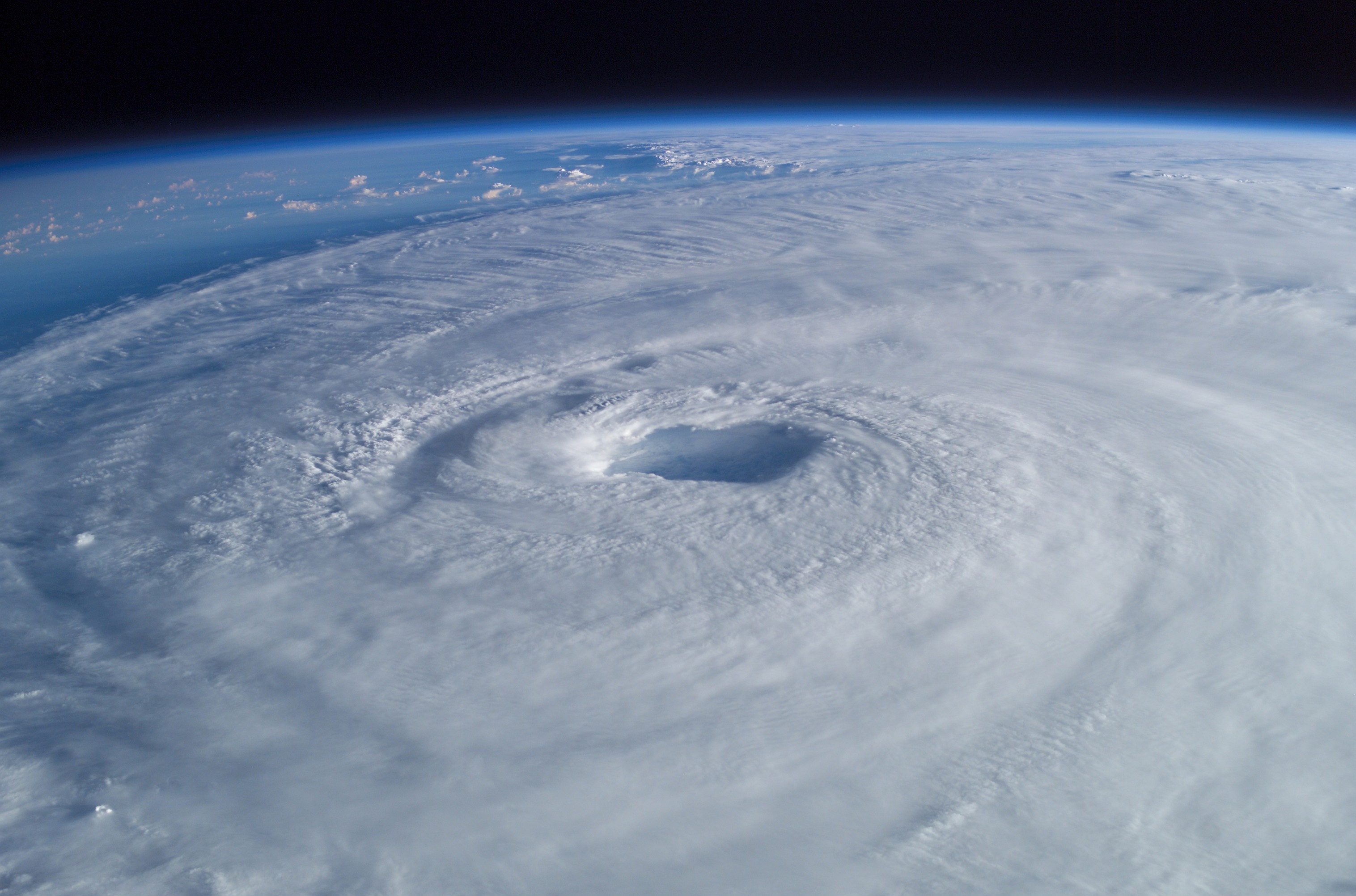 El Huracán Irma visto desde la ISS Hurricane-isabel